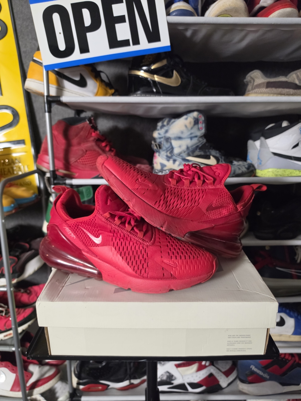 🔥 Nike Men's Air Max 270 in Bright Red White Swoosh Men Size 10